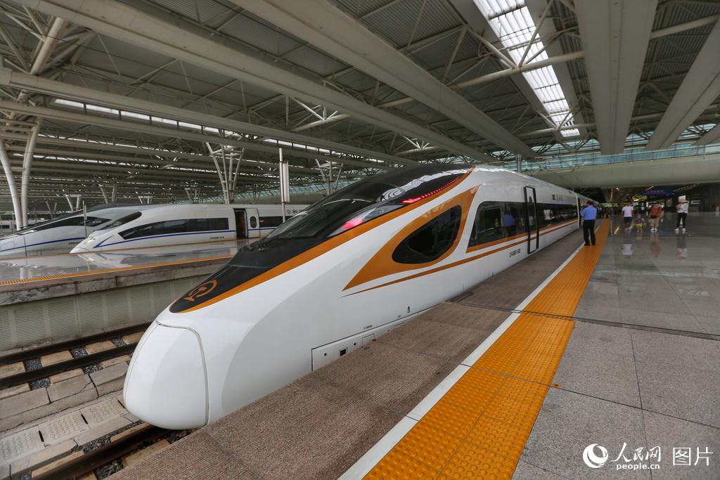 Между Пекином и Шанхаем запустили самые быстрые в мире поезда