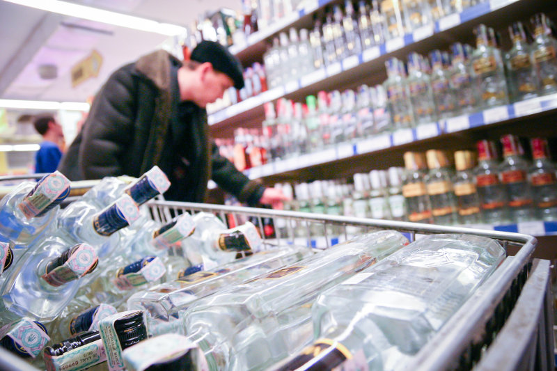 Повышение акцизов на алкоголь, табачные изделия и топливо приведет к росту контрабанды на рынках